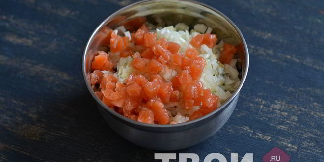 Рецепт оливье с семгой и красной икрой