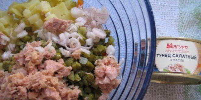 Рецепт оливье с тунцом рождественский венок
