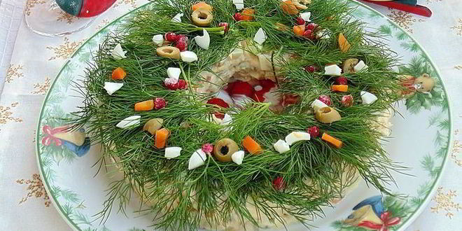 Рецепт оливье с тунцом рождественский венок
