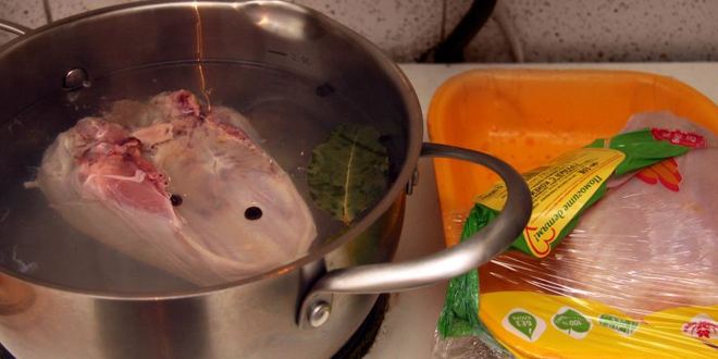 Рецепт праздничного оливье с курицей