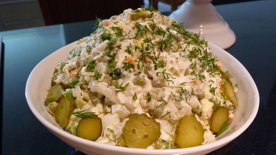 Рецепт салата оливье без мяса