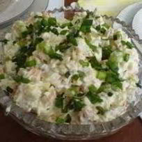 Салат Оливье с говяжим языком и огурцами