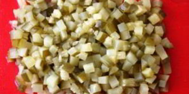 Рецепт салата оливье с колбасой