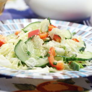 Рецепт Овощного салата с пекинской капустой