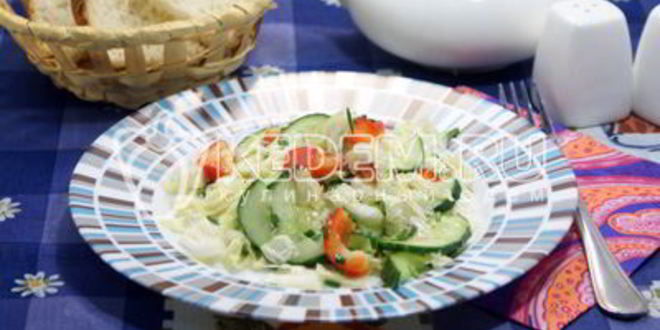 Рецепт овощного салата с пекинской капустой