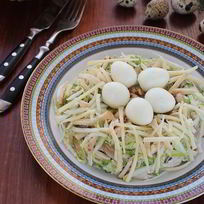 Салат гнездо глухаря с капустой