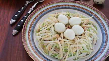 Рецепт Салата гнездо глухаря с капустой