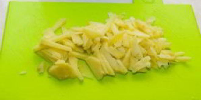 Рецепт салата из чернослива с курицей