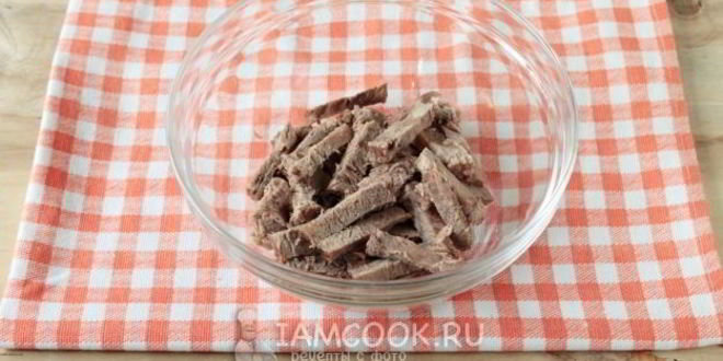 Рецепт салата из крапивы с мясом