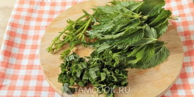Рецепт салата из крапивы с мясом