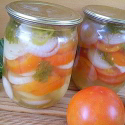 Рецепт Салата из помидоров на зиму с луком