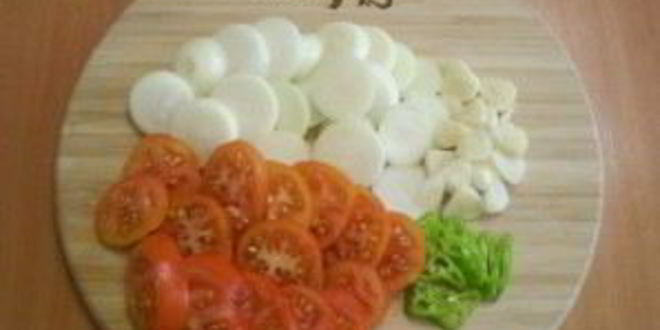 Рецепт салата из помидоров на зиму с луком