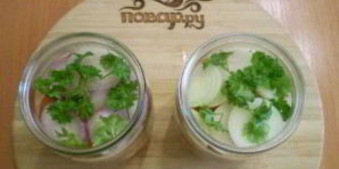 Рецепт салата из помидоров на зиму с луком