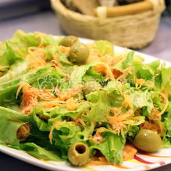 Рецепт Салата из редиса с маслинами