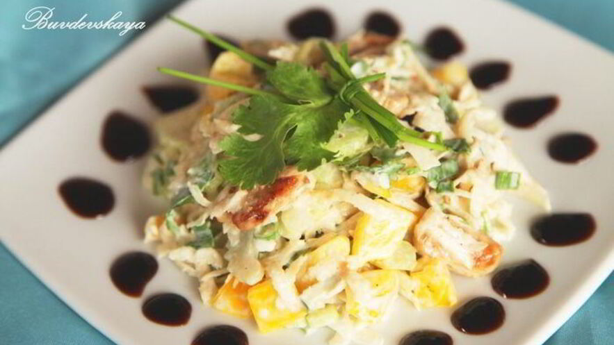Рецепт салата из сельдерея и курицы