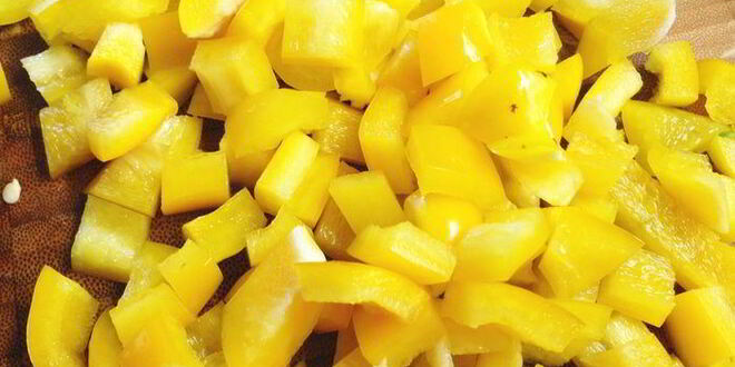 Рецепт салата из сельдерея и курицы