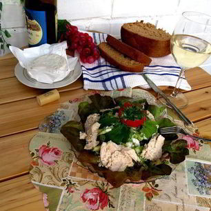 Рецепт Салата из сельдерея с куриной грудкой и йогуртовой заправкой