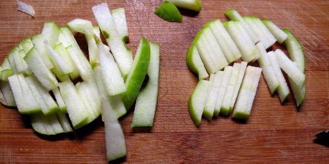 Рецепт салата из сельдерея с куриной грудкой и йогуртовой заправкой