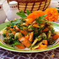 Рецепт Салата из запеченных баклажанов с помидорами и физалисом