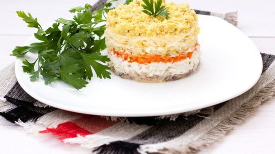 Рецепт салата мимоза с консервой и рисом