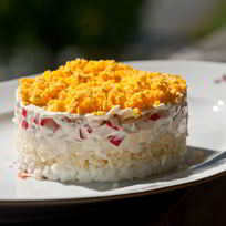 Салат Мимоза с крабовыми палочками