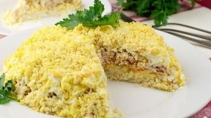 Рецепт Салата Мимоза с печенью трески