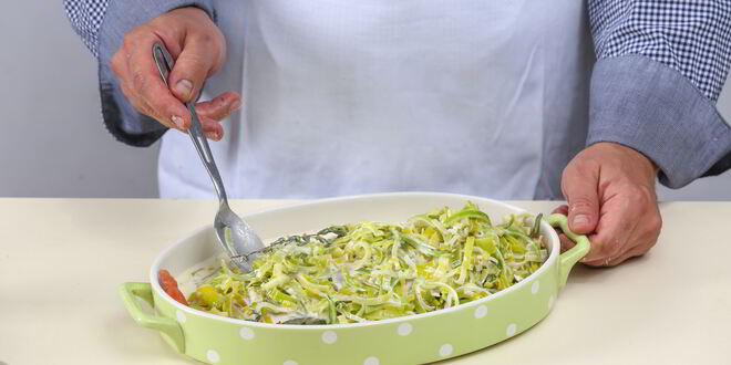 Рецепт чавычи под шубой из лука-порея