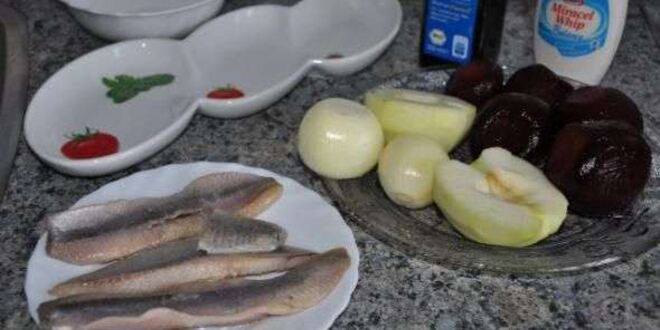 Рецепт салата сельдь под шубой с яблоком