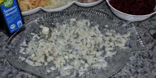 Рецепт салата сельдь под шубой с яблоком