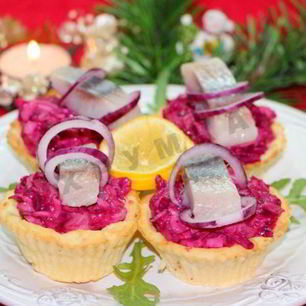 Рецепт Сельди под шубой в картофельных тарталетках