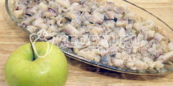 Рецепт селедки под шубой с яблоком