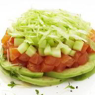 Рецепт Семги под шубой с авокадо и айсбергом