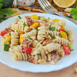 Рецепт Салата с курицей и макаронами