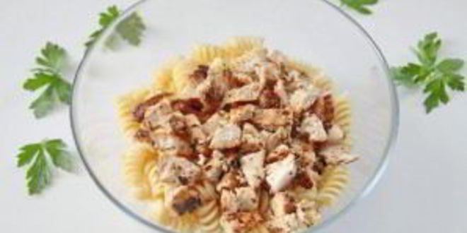 Рецепт салата с курицей и макаронами