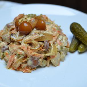 Рецепт Салата с курицей и опятами