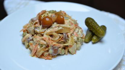 Рецепт Салата с курицей и опятами