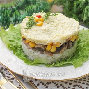 Рецепт Салата с маринованными шампиньонами