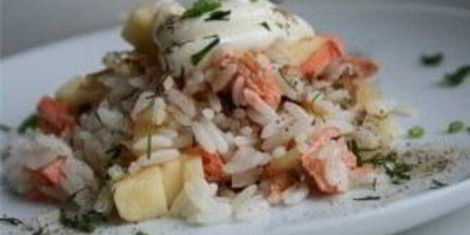 Рецепт салата с отварной семгой