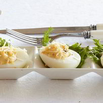 Фаршированные яйца Цезарь