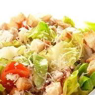 Рецепт Классического салата Цезарь с курицей и сыром пармезан