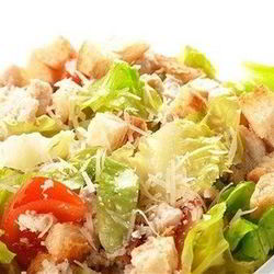 Рецепт Классического салата Цезарь с курицей и сыром пармезан