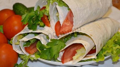 Рецепт Цезаря ролл с курицей без майонеза