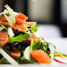 Рецепт Цезаря с семгой