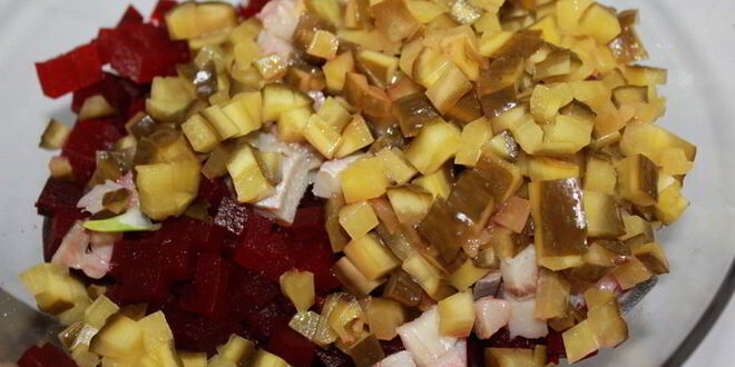 Рецепт ленивого винегрета с селедкой