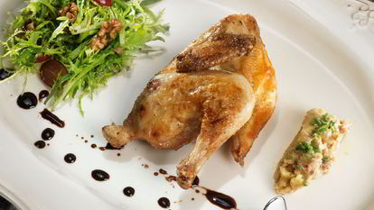 Рецепт Цыплят с винегретом из утиной печени и салатом