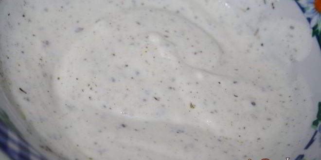 Рецепт йогуртового соуса с петрушкой, базиликом и прованскими травами