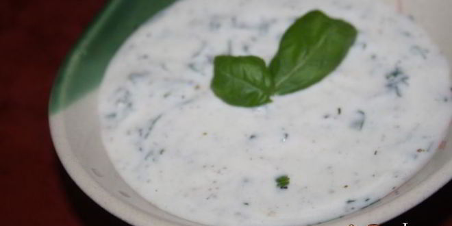 Рецепт йогуртового соуса с петрушкой, базиликом и прованскими травами