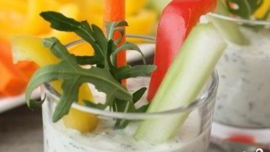 Рецепт сметанного соуса с зеленью