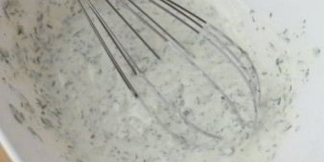 Рецепт сметанного соуса с зеленью