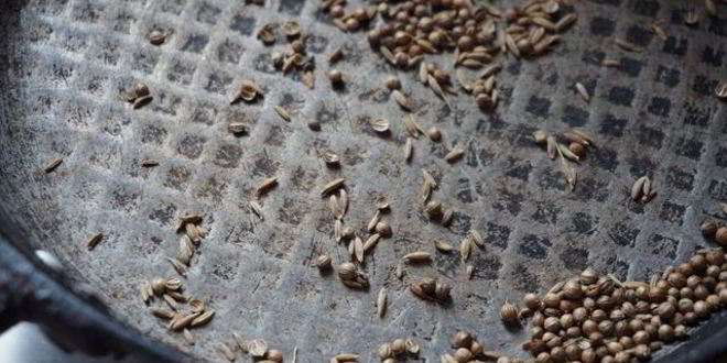 Рецепт свежего соуса из зелени к мясу